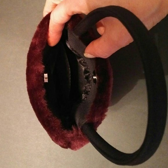 FLASH SALE! Super Cute Mini-Bag, Black, Burgundy Faux-Fur Trim, Firm Handle - Picture 4 of 7